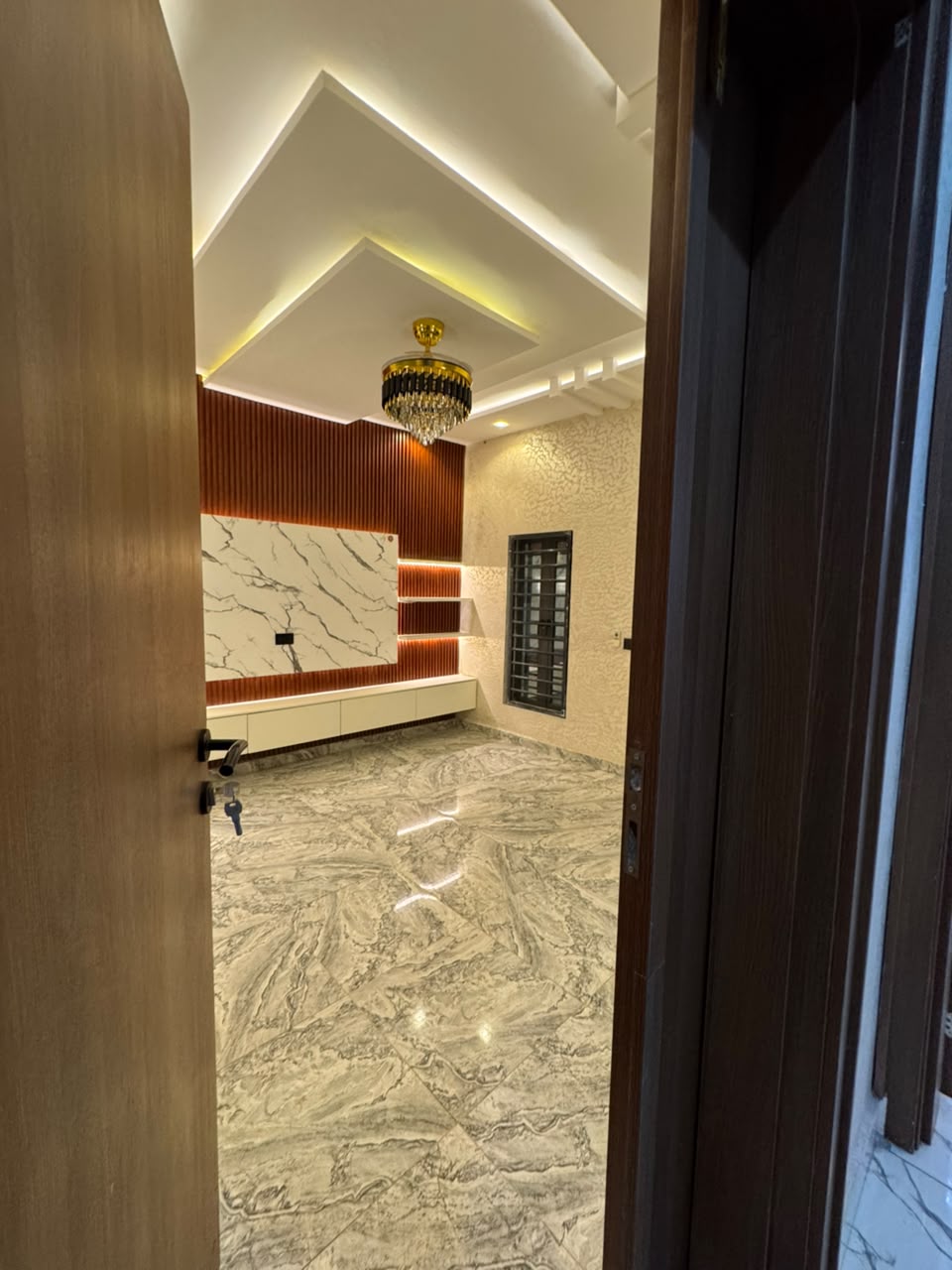 4BEDROOM HOUSE FOR SALE 