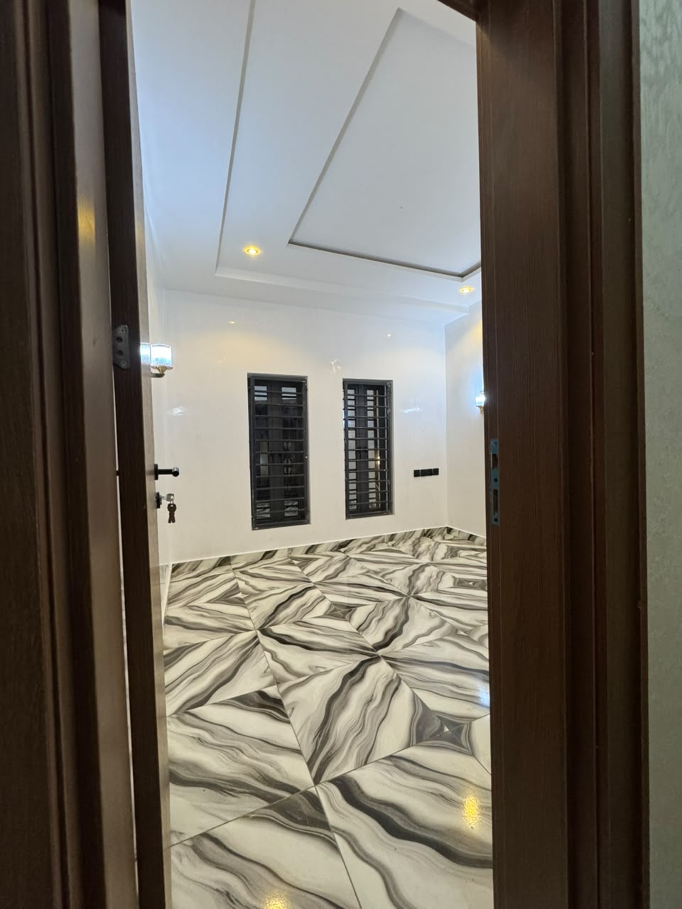 4BEDROOM HOUSE FOR SALE 